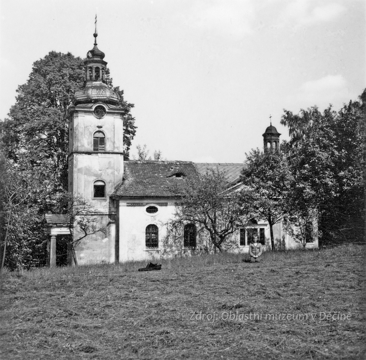 Nová Oleška, kostel Nejsvětější Trojice