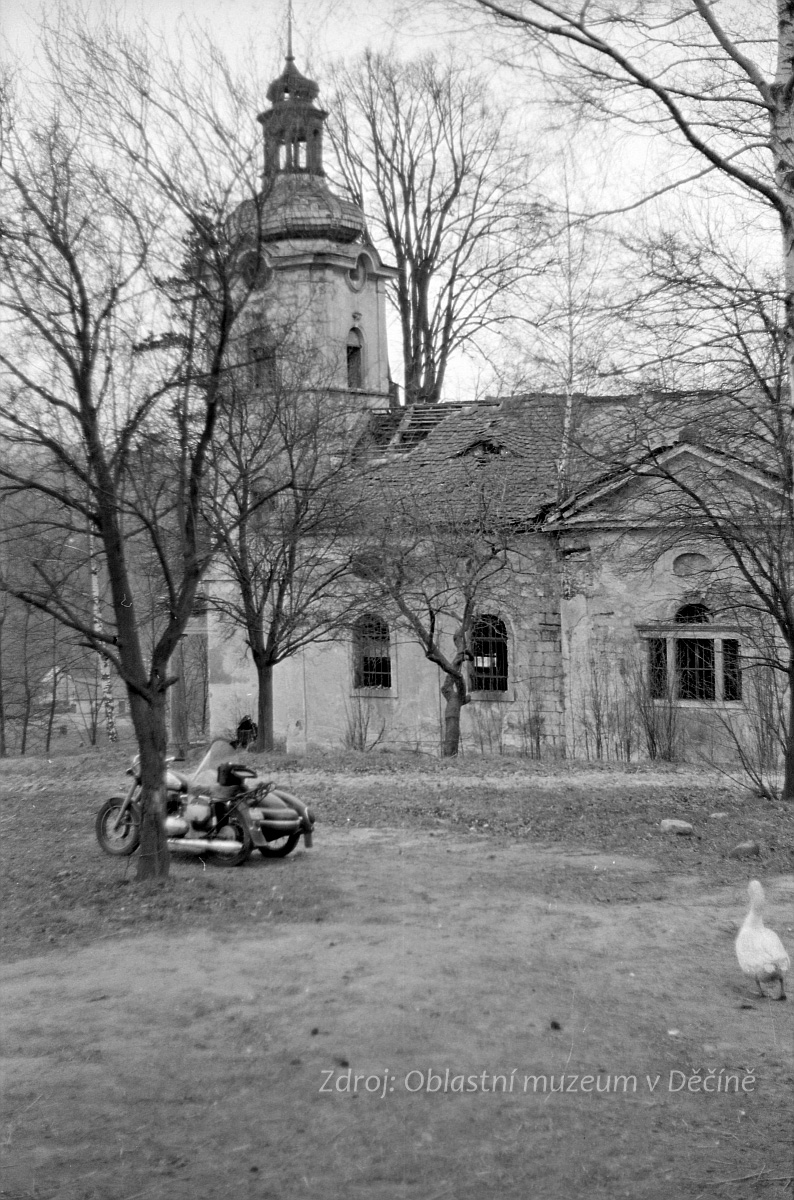 Nová Oleška, kostel Nejsvětější Trojice