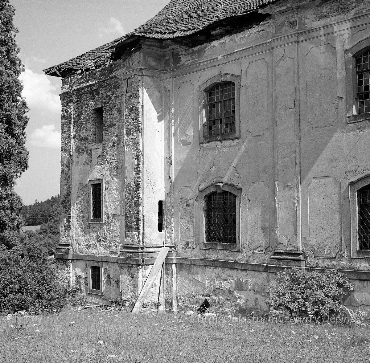 Valkeřice, farní kostel sv. Barbory