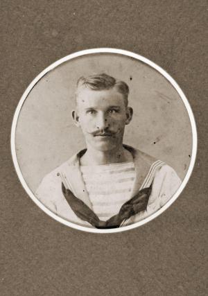 námořní kabinetka